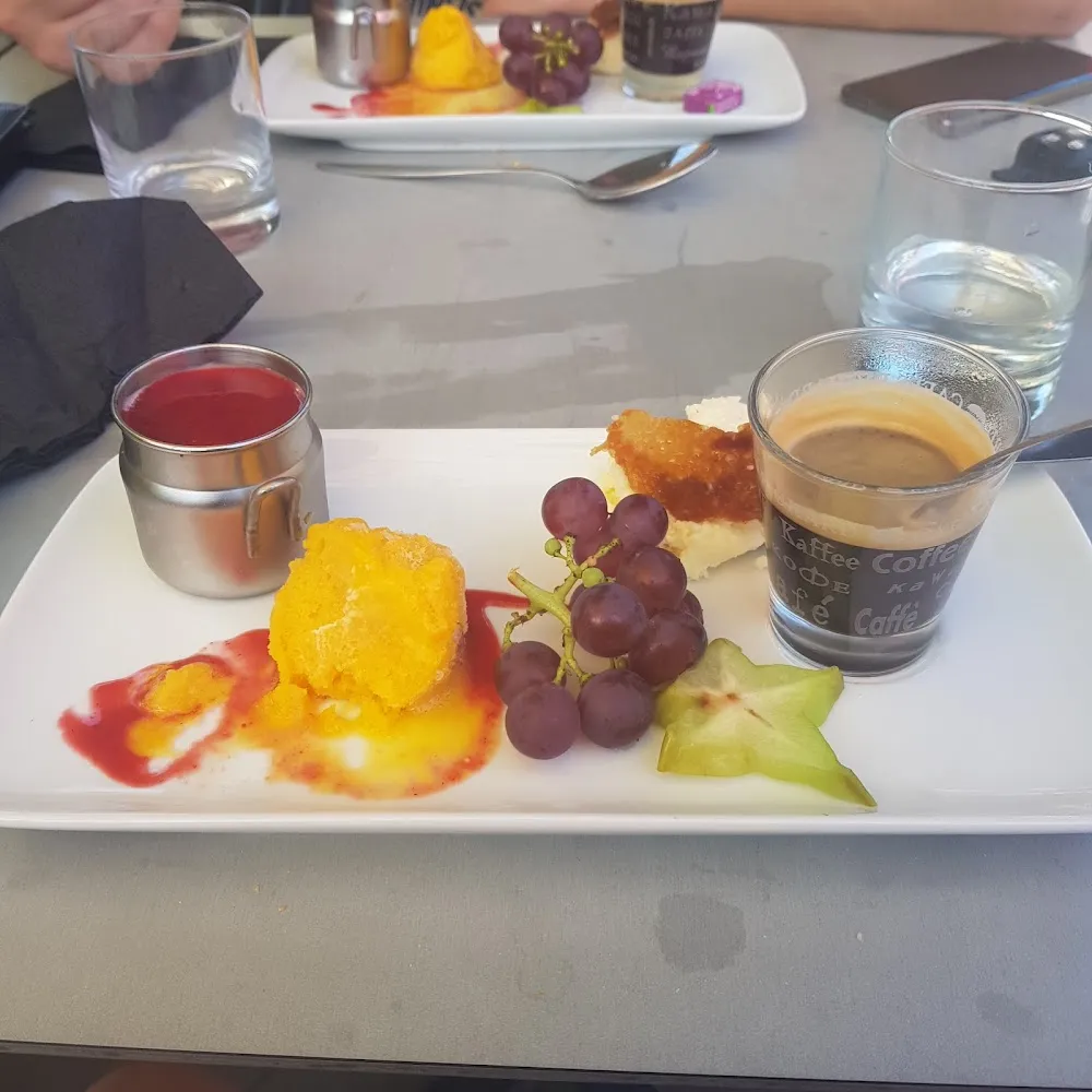 Café Gourmand